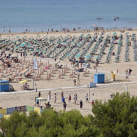 Venere - Appartamenti Бибионе Экстерьер фото